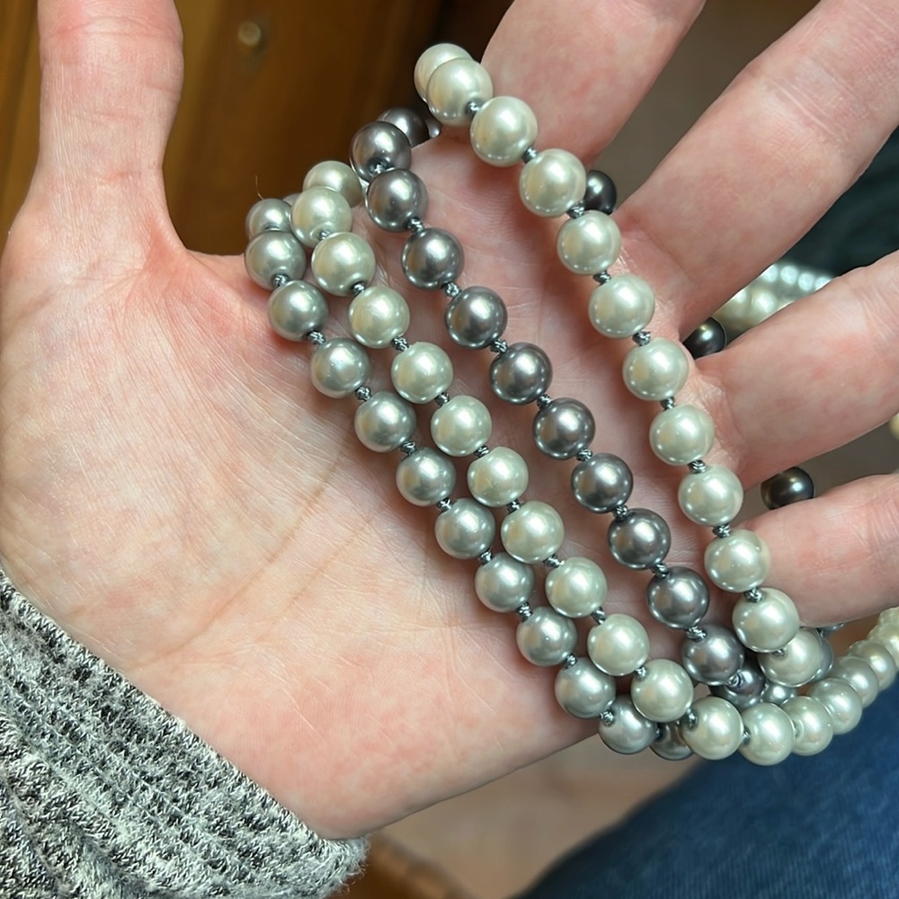 Jewel Kade Long Strand Of Gray Ombré Pearls